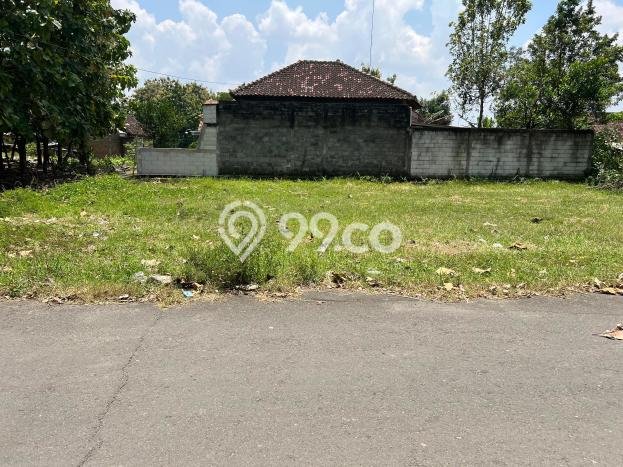 Tanah Kavling di Karangmalang Dijual dengan Luas 300m2 Tanah Kavling di Karangmalang Dijual dengan Luas 300m2