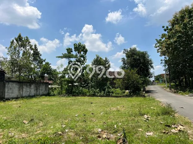 Tanah Kavling di Karangmalang Dijual dengan Luas 300m2 Tanah Kavling di Karangmalang Dijual dengan Luas 300m2