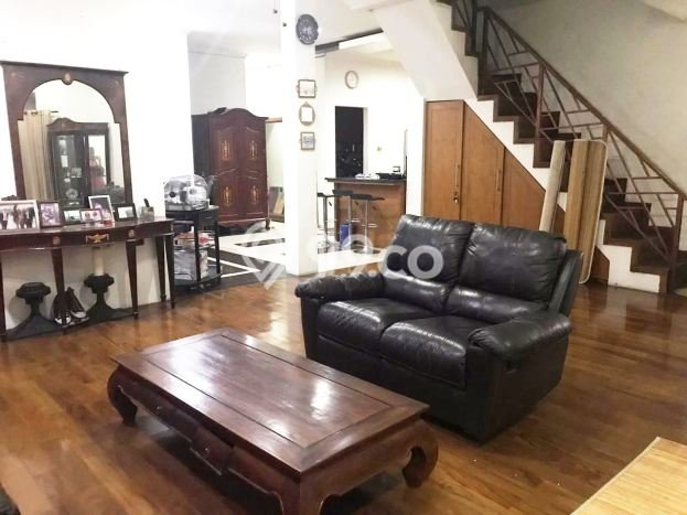 Jual Rumah Luas Megah Dengan View Cantik di Bintaro, Tangerang Selatan Jual Rumah Luas Megah Dengan View Cantik di Bintaro, Tangerang Selatan