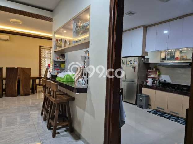 Jual Rumah Luas Elegan Dengan View Cantik di Bintaro, Jakarta Selatan Jual Rumah Luas Elegan Dengan View Cantik di Bintaro, Jakarta Selatan