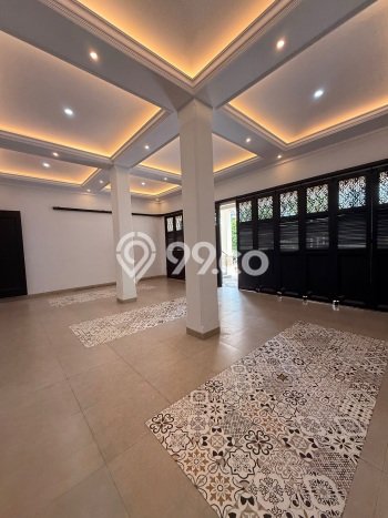 For Sale! Luxury House LT 384m2 Desain Elegan di Kemang For Sale! Luxury House LT 384m2 Desain Elegan di Kemang