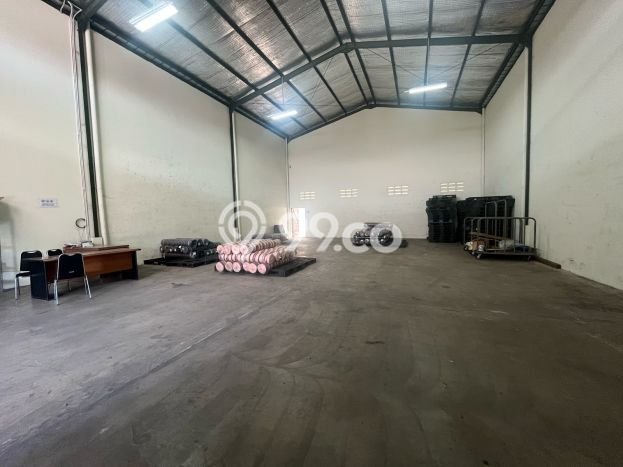 Gudang Bagus Dijual LB 227m2 Lokasi Strategis Bandung Area Cocok untuk Bisnis Gudang Bagus Dijual LB 227m2 Lokasi Strategis Bandung Area Cocok untuk Bisnis