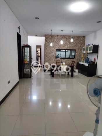 PENAWARAN TERBAIK! Rumah Strategis area Taman Kopo Indah, LT 171m² Bangunan 250m² PENAWARAN TERBAIK! Rumah Strategis area Taman Kopo Indah, LT 171m² Bangunan 250m²