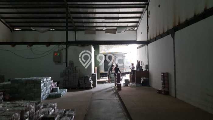 Gudang di , Luas 2200m2m², Area Komersial, Mainroad Gudang di , Luas 2200m2m², Area Komersial, Mainroad