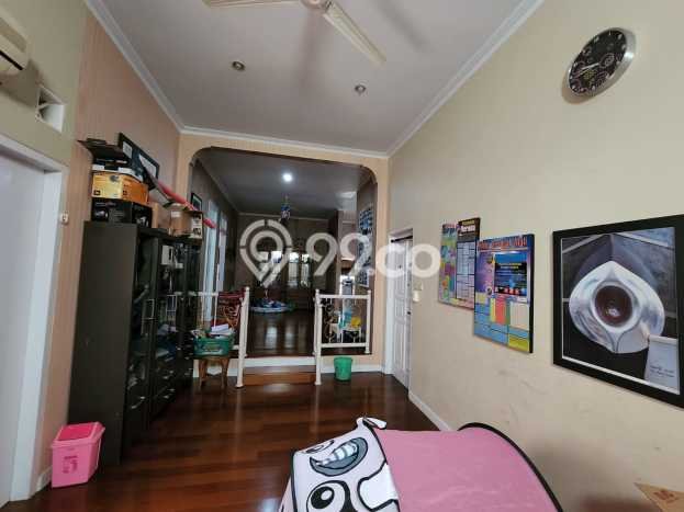 Rumah Minimalis di Kota Baru Parahyangan, Bandung, LT 280m² Bangunan 400m² Rumah Minimalis di Kota Baru Parahyangan, Bandung, LT 280m² Bangunan 400m²