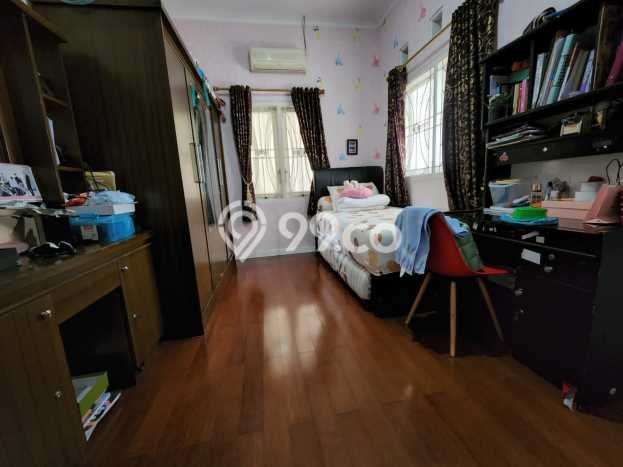 Rumah Minimalis di Kota Baru Parahyangan, Bandung, LT 280m² Bangunan 400m² Rumah Minimalis di Kota Baru Parahyangan, Bandung, LT 280m² Bangunan 400m²