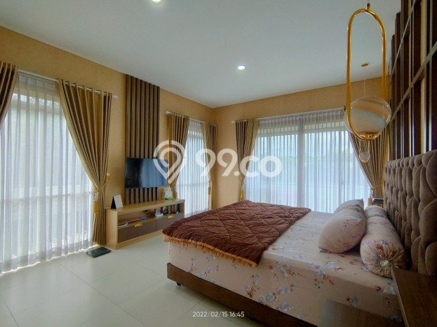 Rumah Luxury Modern Tanpa Renovasi di Kota Baru Parahyangan Bandung Rumah Luxury Modern Tanpa Renovasi di Kota Baru Parahyangan Bandung