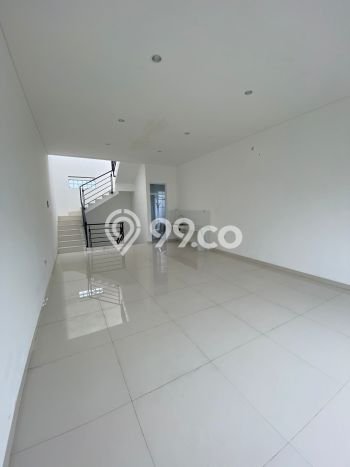 Ruko Area Komersial di Taman Kopo Indah, Luas 225m², Mainroad Ruko Area Komersial di Taman Kopo Indah, Luas 225m², Mainroad