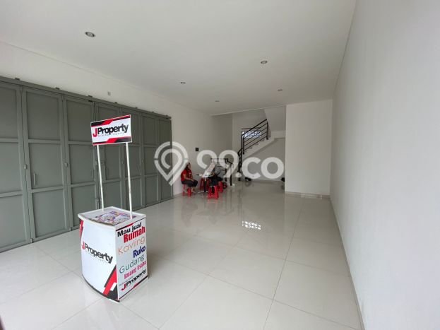 Ruko Area Komersial di Taman Kopo Indah, Luas 225m², Mainroad Ruko Area Komersial di Taman Kopo Indah, Luas 225m², Mainroad
