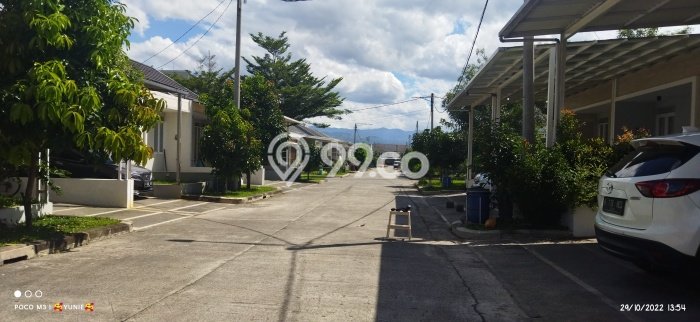 PROPERTI PILIHAN! Rumah Asri di Taman Kopo Indah, LT 108m² LB 51m² PROPERTI PILIHAN! Rumah Asri di Taman Kopo Indah, LT 108m² LB 51m²