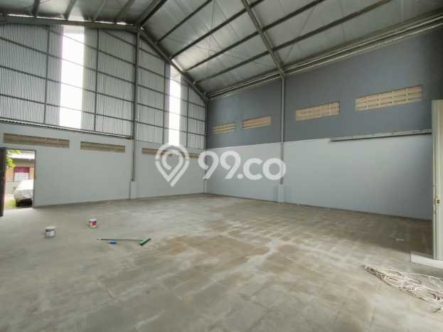 AREA PREMIUM! Gudang Disewakan Kawasan Taman Kopo Indah, Luas 175m², Jalan Strategis AREA PREMIUM! Gudang Disewakan Kawasan Taman Kopo Indah, Luas 175m², Jalan Strategis