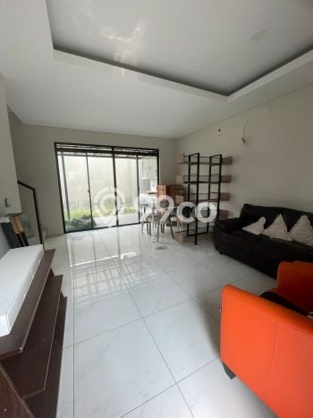 Disewakan! Rumah 3 Kamar Tidur &
2 Kamar Mandi di Kota Baru Parahyangan, Bandung Disewakan! Rumah 3 Kamar Tidur &
2 Kamar Mandi di Kota Baru Parahyangan, Bandung