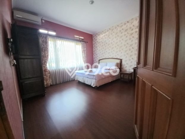 Ready to Use! Luxury House LT 673m2 Desain Elegan di Cipaganti Ready to Use! Luxury House LT 673m2 Desain Elegan di Cipaganti