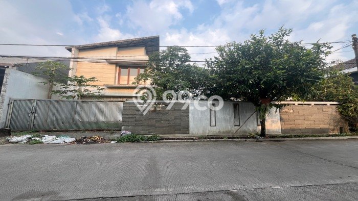 Rumah Luxury Modern Siap Huni di Holis Cigondewah Bandung Rumah Luxury Modern Siap Huni di Holis Cigondewah Bandung