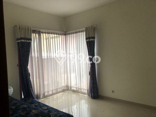 LOKASI STRATEGIS! Rumah di Geger Kalong, Akses ke Tol, 3 KM, LT 143m² LB 160m² LOKASI STRATEGIS! Rumah di Geger Kalong, Akses ke Tol, 3 KM, LT 143m² LB 160m²