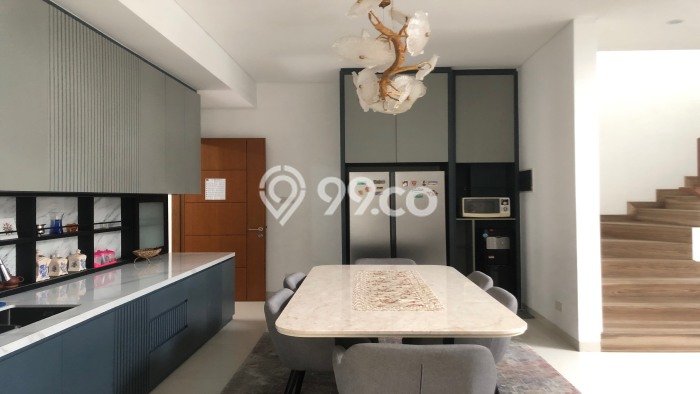 Jual Rumah Luas Megah Dengan View Cantik di Sayap Dago, Bandung Jual Rumah Luas Megah Dengan View Cantik di Sayap Dago, Bandung