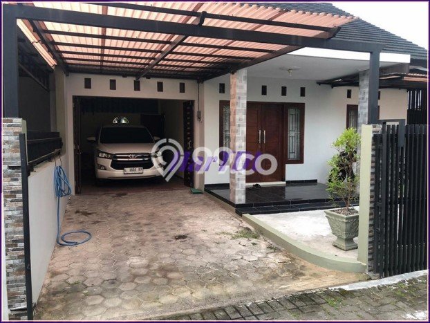 HOT PROPERTY! Rumah Premium area Mlati, Luas 202m² LB 160m² HOT PROPERTY! Rumah Premium area Mlati, Luas 202m² LB 160m²