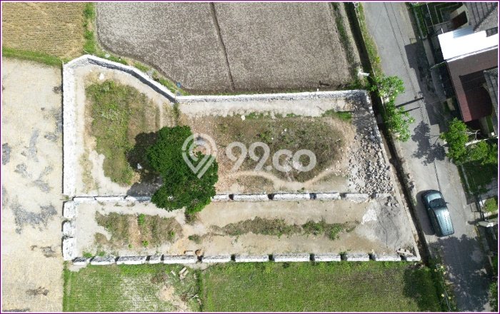 Tanah Kosong Dijual di Sleman dengan Area 353m2 Tanah Kosong Dijual di Sleman dengan Area 353m2