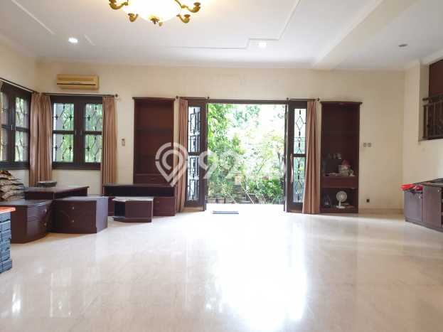 Dijual Rumah Luas Elegan Dengan View Cantik di Puri Indah, Jakarta Barat Dijual Rumah Luas Elegan Dengan View Cantik di Puri Indah, Jakarta Barat