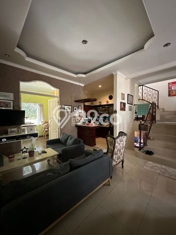 Ready to Use! Premium House LT 253m2 Desain Elegan di Semanan Ready to Use! Premium House LT 253m2 Desain Elegan di Semanan