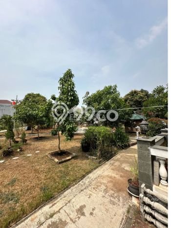 Ready to Use! Premium House LT 253m2 Desain Elegan di Semanan Ready to Use! Premium House LT 253m2 Desain Elegan di Semanan