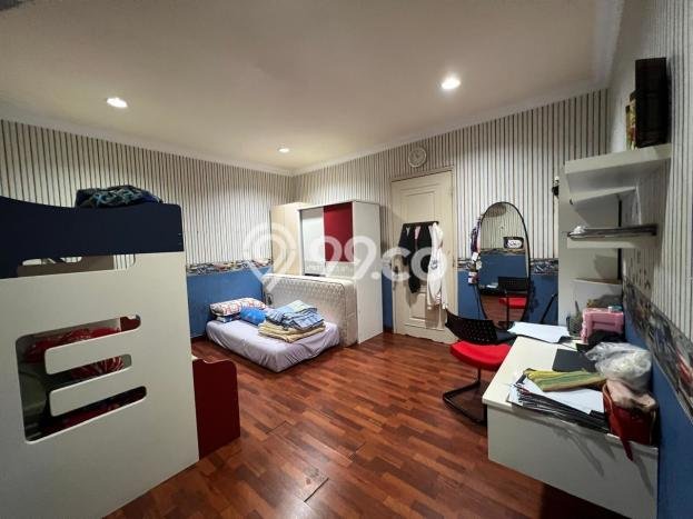 Jual Rumah Luas Megah Dengan View Eksklusif di Green garden, Jakarta Barat Jual Rumah Luas Megah Dengan View Eksklusif di Green garden, Jakarta Barat