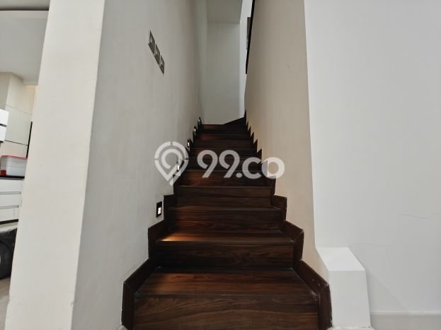 Hunian Elit LB 200m2 Siap Pakai Desain Elegan di Puri Mansion, Jakarta Barat Hunian Elit LB 200m2 Siap Pakai Desain Elegan di Puri Mansion, Jakarta Barat