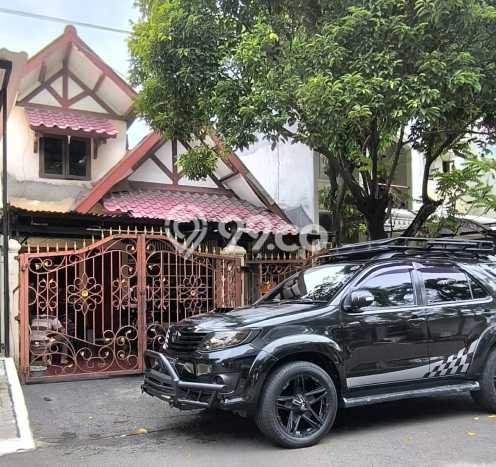 Rumah Luxury Modern Tanpa Renovasi di Puri Indah Jakarta Barat Rumah Luxury Modern Tanpa Renovasi di Puri Indah Jakarta Barat