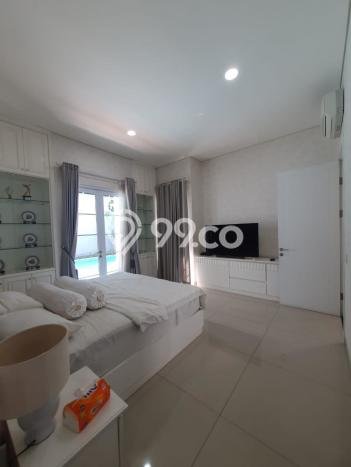 Rumah Elit Modern Siap Huni di BSD Tangerang Rumah Elit Modern Siap Huni di BSD Tangerang