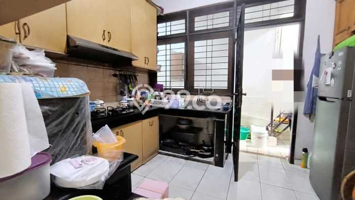 Ready to Use! Premium House LT 200m2 Desain Modern di Puri Indah Ready to Use! Premium House LT 200m2 Desain Modern di Puri Indah