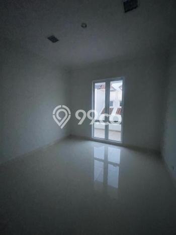 Jual Rumah Mewah Megah Dengan View Cantik di Gading Serpong, Tangerang Jual Rumah Mewah Megah Dengan View Cantik di Gading Serpong, Tangerang