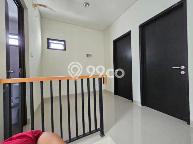 Disewakan! Rumah 3 Kamar Tidur &
3 Kamar Mandi di Modernland, Tangerang Disewakan! Rumah 3 Kamar Tidur &
3 Kamar Mandi di Modernland, Tangerang