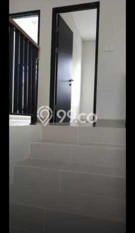 Disewakan! Rumah 3 Kamar Tidur &
3 Kamar Mandi di Modernland, Tangerang Disewakan! Rumah 3 Kamar Tidur &
3 Kamar Mandi di Modernland, Tangerang