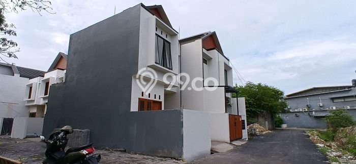 Rumah Luas Asri 3 KT Siap Pakai di Padangsambian Denpasar Rumah Luas Asri 3 KT Siap Pakai di Padangsambian Denpasar