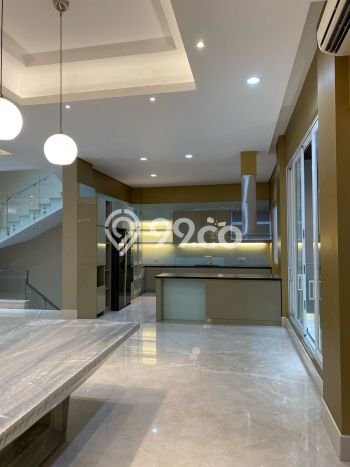 Jual Rumah Mewah Megah Dengan View Eksklusif di Pantai Indah Kapuk, Jakarta Utara Jual Rumah Mewah Megah Dengan View Eksklusif di Pantai Indah Kapuk, Jakarta Utara