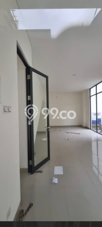 Ruko untuk Disewa di Pusat Tangerang Luas Bangunan 100m2 Ruko untuk Disewa di Pusat Tangerang Luas Bangunan 100m2