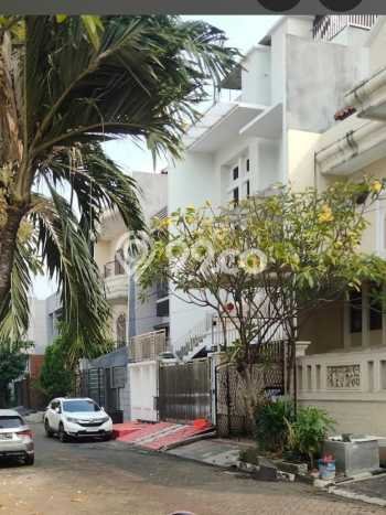 Rumah Elit Modern Tanpa Renovasi di Pantai Indah Kapuk Jakarta Utara Rumah Elit Modern Tanpa Renovasi di Pantai Indah Kapuk Jakarta Utara