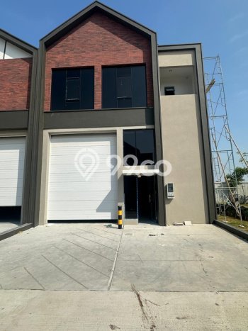 Disewakan Gudang Area Komersial Kawasan , Luas 400m2m², Siap Operasi Disewakan Gudang Area Komersial Kawasan , Luas 400m2m², Siap Operasi