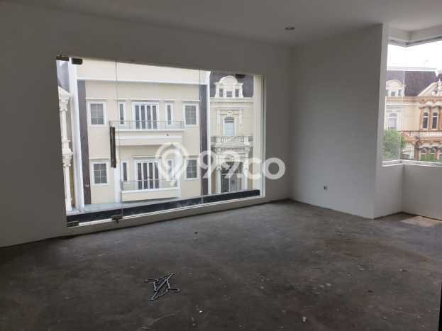 For Sale! Premium House LT 167m2 Desain Elegan di Pantai Indah Kapuk For Sale! Premium House LT 167m2 Desain Elegan di Pantai Indah Kapuk