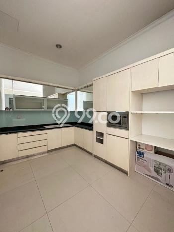 Rumah Elit Modern Siap Huni di Pantai Indah Kapuk Jakarta Utara Rumah Elit Modern Siap Huni di Pantai Indah Kapuk Jakarta Utara