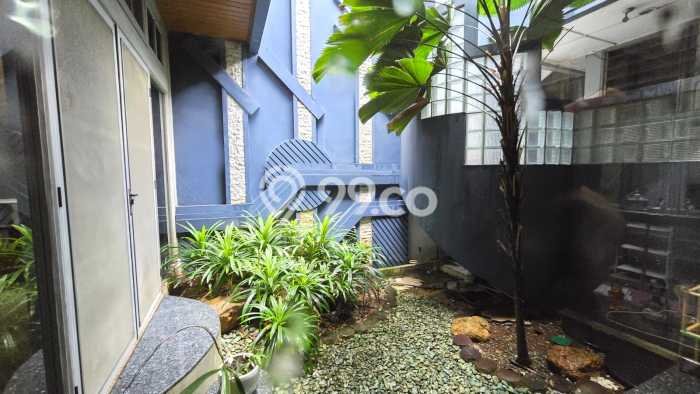 Disewakan! Rumah 3 Kamar Tidur &
3 Kamar Mandi di Pantai Mutiara, Jakarta Utara Disewakan! Rumah 3 Kamar Tidur &
3 Kamar Mandi di Pantai Mutiara, Jakarta Utara