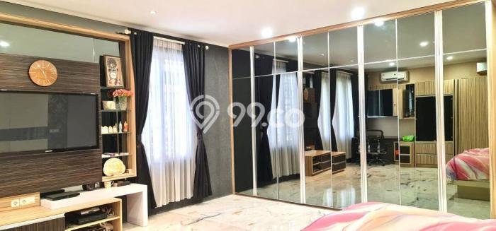 Rumah Elit Modern Tanpa Renovasi di Pantai Indah Kapuk Jakarta Utara Rumah Elit Modern Tanpa Renovasi di Pantai Indah Kapuk Jakarta Utara