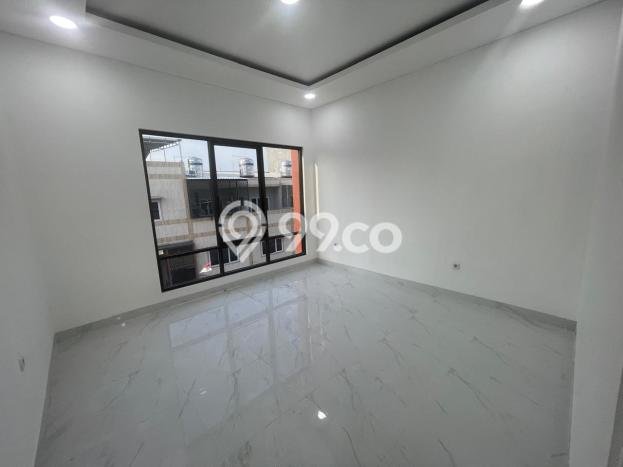 Ruko Dijual di Prime Area Jakarta Barat Luas 256m2 Ruko Dijual di Prime Area Jakarta Barat Luas 256m2