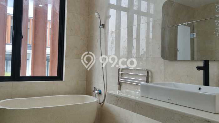 Jual Rumah Luas Elegan Dengan View Eksklusif di Pantai Indah Kapuk, Jakarta Utara Jual Rumah Luas Elegan Dengan View Eksklusif di Pantai Indah Kapuk, Jakarta Utara