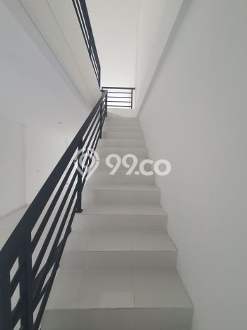 AREA PREMIUM! Ruko di Cengkareng, Luas 241m2m², Kawasan Bisnis AREA PREMIUM! Ruko di Cengkareng, Luas 241m2m², Kawasan Bisnis
