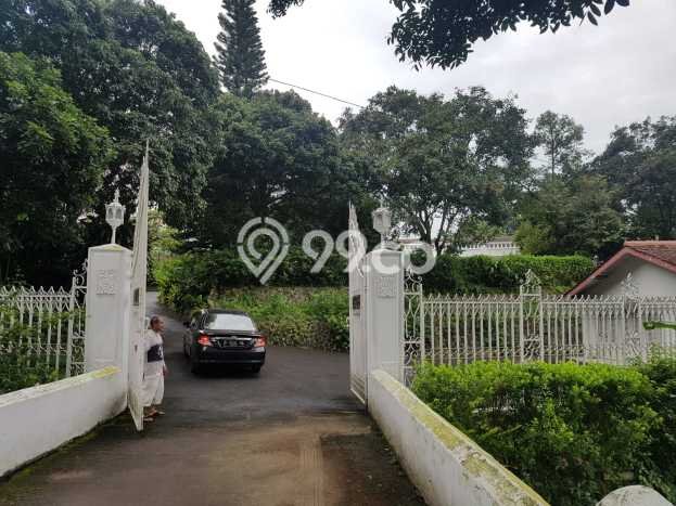 Jual Rumah Mewah Elegan Dengan View Eksklusif di Cipayung, Bogor Jual Rumah Mewah Elegan Dengan View Eksklusif di Cipayung, Bogor