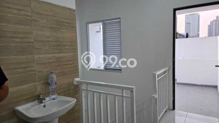 Rumah Modern 3 Kamar LT 56m2 di Tanjung Duren Selatan Rumah Modern 3 Kamar LT 56m2 di Tanjung Duren Selatan