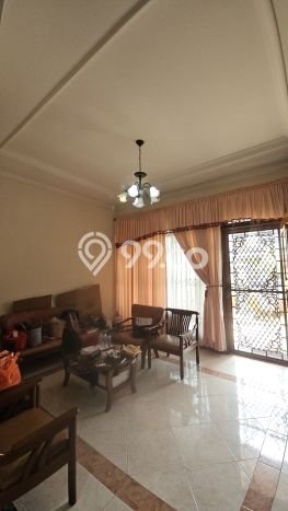 Jual Rumah Mewah Elegan Dengan View Eksklusif di Puri Indah, Jakarta Barat Jual Rumah Mewah Elegan Dengan View Eksklusif di Puri Indah, Jakarta Barat