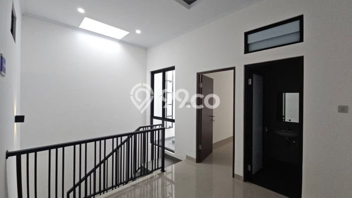 Rumah Modern 3 KT LT 125m2 di Meruya Rumah Modern 3 KT LT 125m2 di Meruya