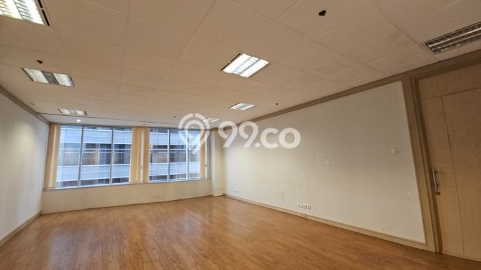 Kantor paling strategis disewakan di Kebayoran Baru Jakarta Selatan Kantor paling strategis disewakan di Kebayoran Baru Jakarta Selatan